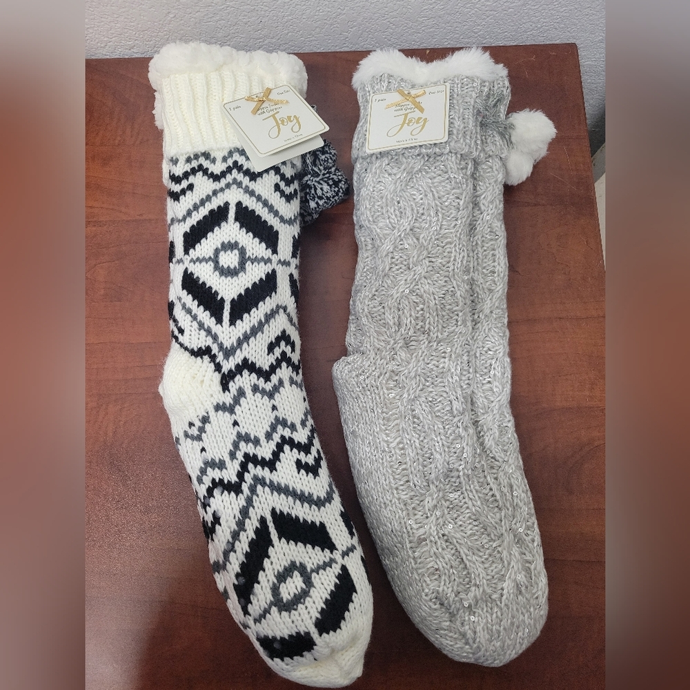 Joy Slippers Socks With Gripper Set Of 2 Nwt